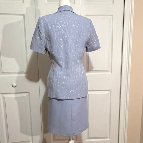 VTG Kasper ASL shirt suit, size 4. Beautiful pastel blue, tailored, embroidered - Picture 2 of 8